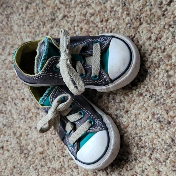 𝅺Converse All Star gray/ green sneakers little kid size 5 - Picture 1 of 10